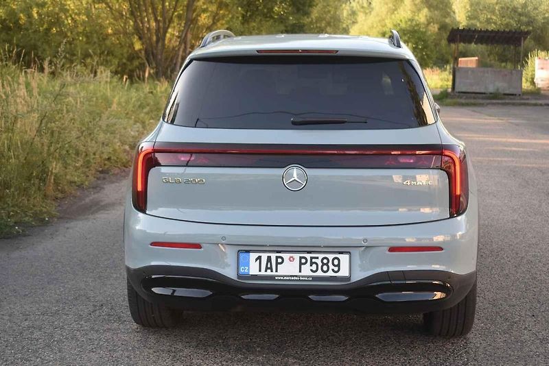 Prémiová automobilka přiváží novou generaci svého nejmenšího klasické SUV.