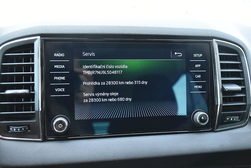 Škoda Karoq (2020) 125 LET 1.5 TSI 110kW - fotka 20 z 32