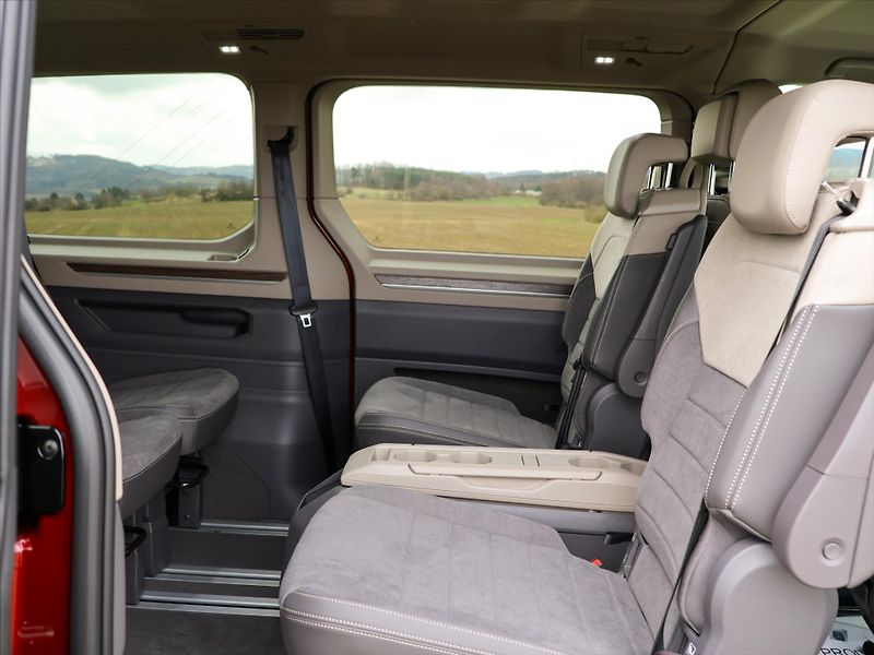 Volkswagen Multivan 2.0 TDI DSG Long Style 7-Míst - fotka 16 z 43