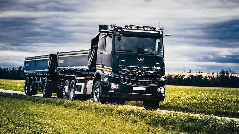Mercedes-Benz AROCS 2546 6X2 E6 hákový nosič - fotka 8 z 10