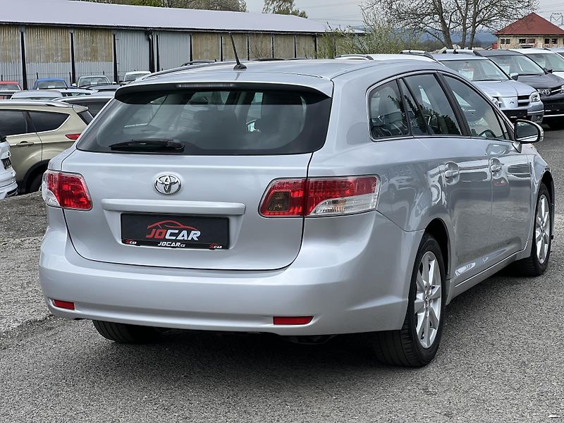 Toyota Avensis SOL 1.8 VVT-i NAVI KLIMA ALU - fotka 7 z 45