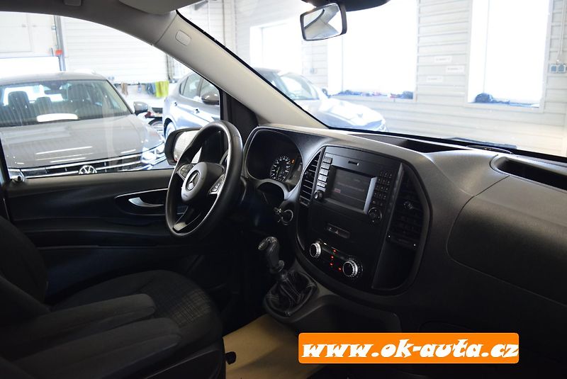 Mercedes-Benz Vito 114 CDI LONG 8 MÍST TOURER - fotka 30 z 49