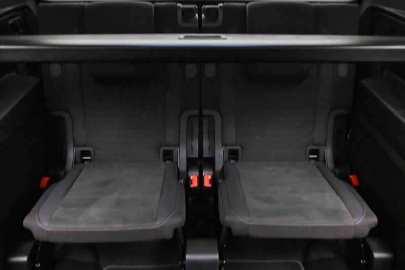 Volkswagen Touran 2,0 TDI 110 KW DSG 7 MÍST Záru - fotka 30 z 34