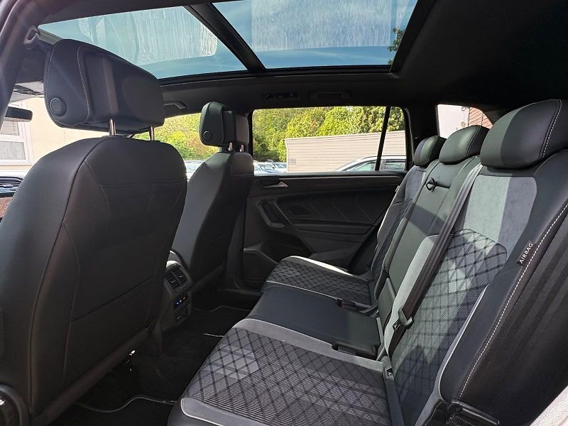 Volkswagen Tiguan Allspace 2.0TDI DSG R-Line 4x4 DPH TZ - fotka 4 z 6