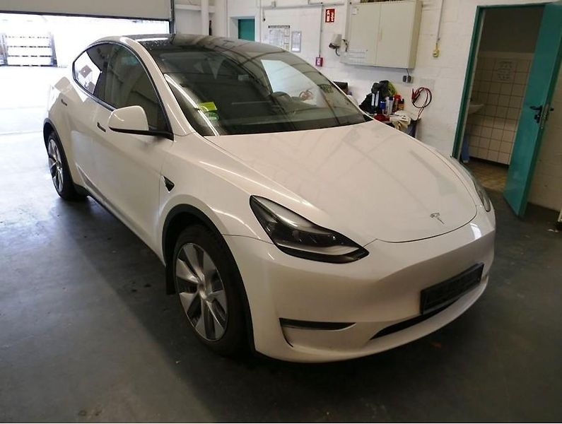 Tesla Model Y (2023) AWD Long Range    PŘIPRAVUJEME - fotka 5 z 9