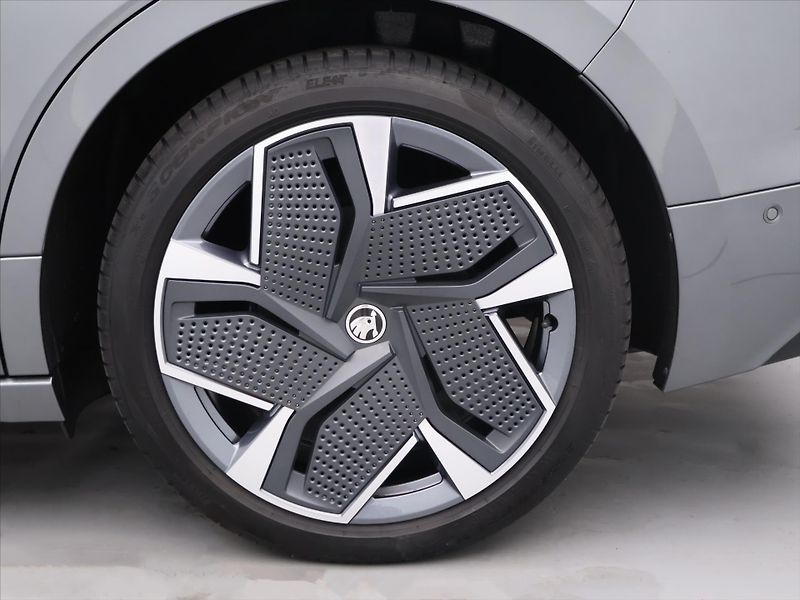 Škoda Enyaq RS  82kWh 4x4 CZ SOH 95% - fotka 36 z 43