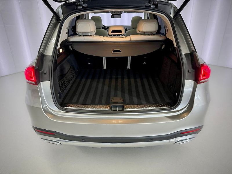 Mercedes-Benz GLE 400d 4MATIC AMG, WEBASTO, PANO - fotka 33 z 35