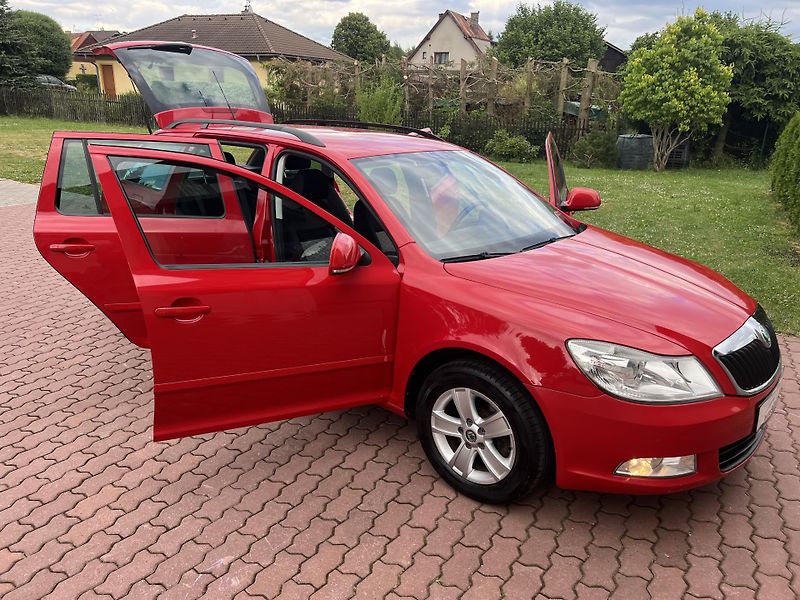 Škoda Octavia 1.2TSI 77KW,EDITION,TZ,ALU,ESP - fotka 31 z 47