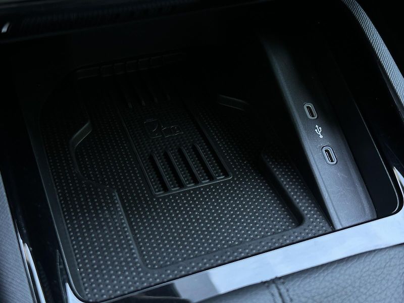 Škoda Kamiq 1.0TSi Monte Carlo 116PS Matri - fotka 36 z 44