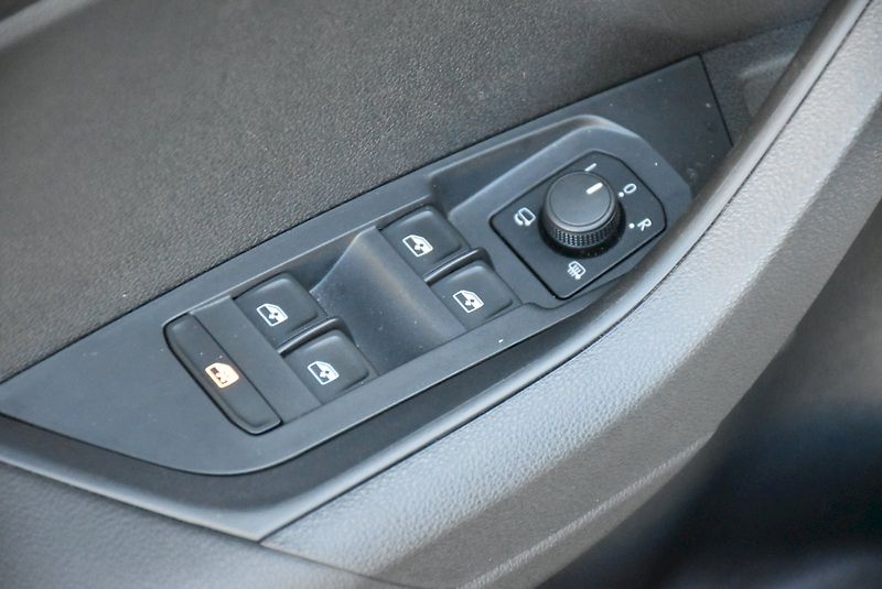 Škoda Karoq (2025) Top Selection 1,5 TSI 110 kW 6 - fotka 29 z 37