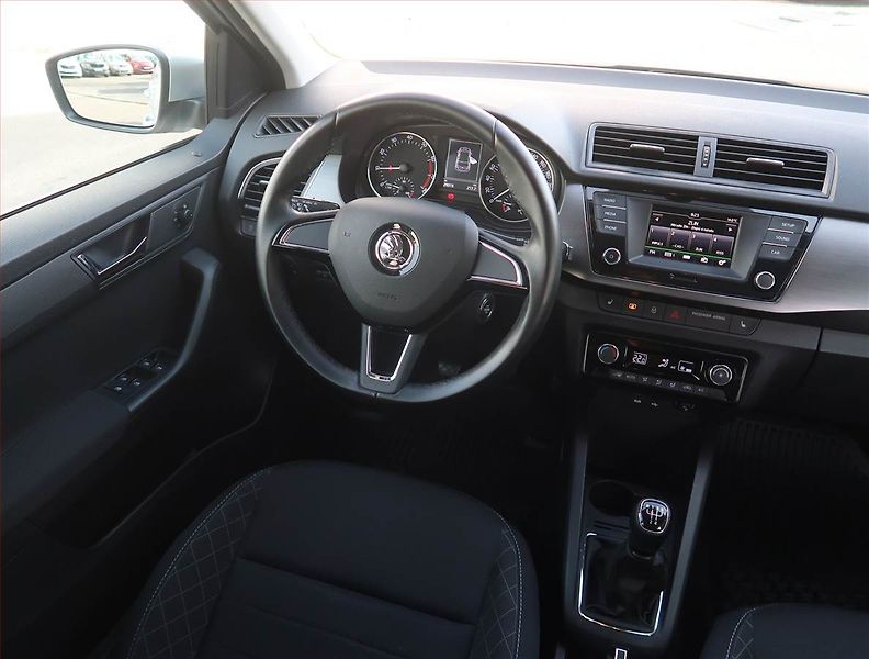 Škoda Fabia (2018) 1.0 TSI, ČR,1.maj, Serv.kniha - fotka 7 z 19