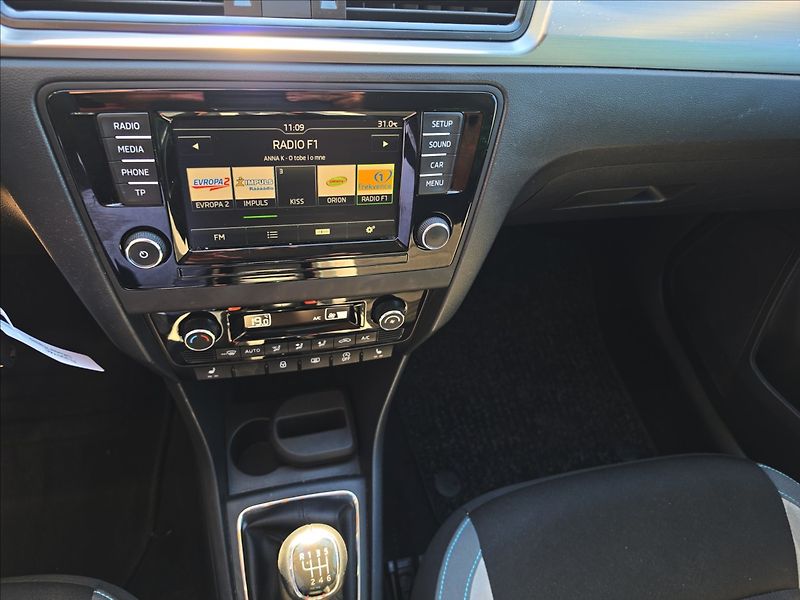 Škoda Rapid 1,2 TSi 81KW Joy TEMPOMAT ALU - fotka 18 z 48