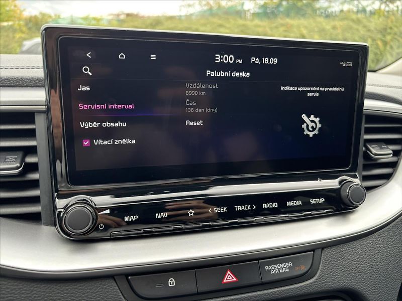 Kia Ceed 1,5 TGDi TOP ZÁRUKA - fotka 20 z 40