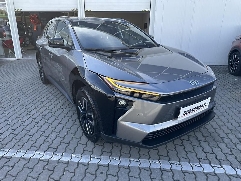 Toyota bZ4X (2026) BZ4X BEV - STYLE 74kWh FWD - fotka 2 z 37