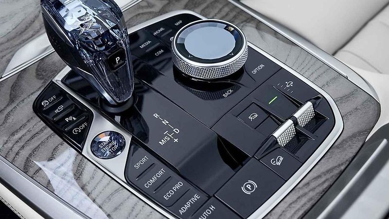 BMW X7 vs. Mercedes GLS vs. Volvo XC90 vs. Audi Q7