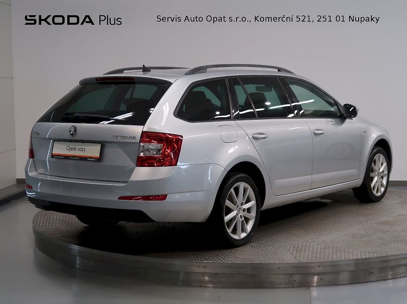 Škoda Octavia (2016) JOY 2.0TDI 110kW 4X4 TAŽNÉ XEN - fotka 2 z 34