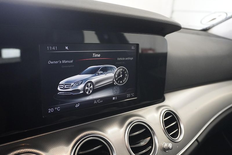 Mercedes-Benz Třídy E (2017) E220D AUTOMAT - fotka 24 z 38