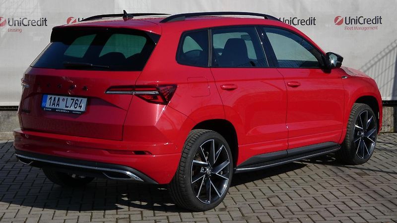 Škoda Karoq 1,5 TSI Sportline Exclusive DS - fotka 3 z 27