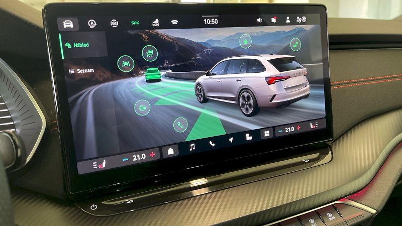 Škoda Octavia (2025) kombi RS 2.0 TSI 195kW DSG - fotka 29 z 32