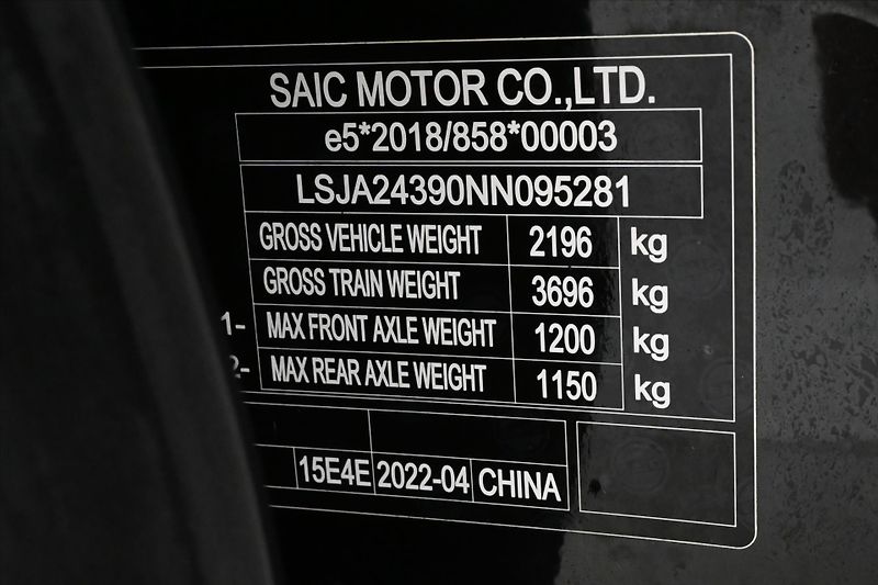 MG EHS 1,5 TGI PHEV 119 kW ELEGANCE Z - fotka 12 z 32