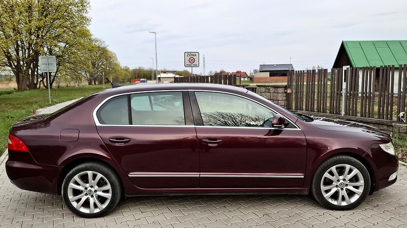 Škoda Superb 2.0 TDI 125 kw 1. majitel  - fotka 19 z 21