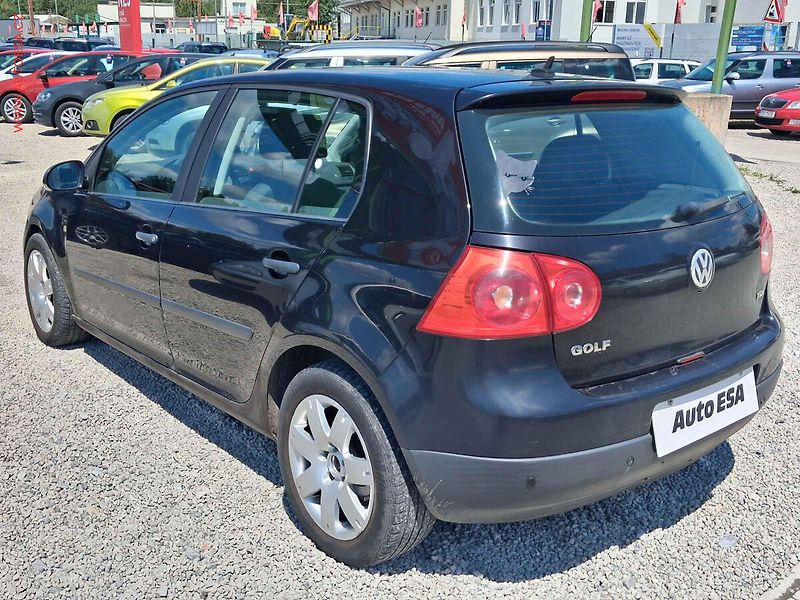 Volkswagen Golf (2005) 1.9 TDi, AT - fotka 6 z 16