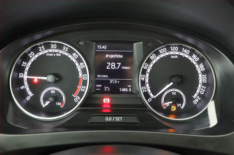 Škoda Rapid (2018) Style 1.4 TDI, Serv.kniha - fotka 10 z 13