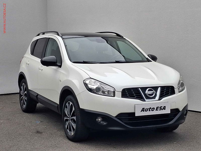 Nissan Qashqai (2013) 1.6, Panor, TZ - fotografie inzerátu