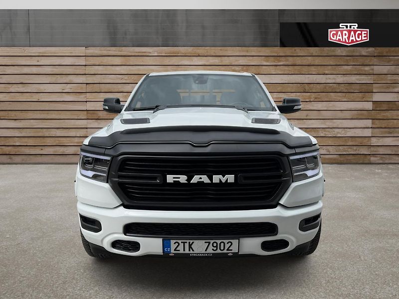 Dodge RAM (2022) +HEMI+OFFROAD PAKET+WHITE+ - fotka 8 z 21