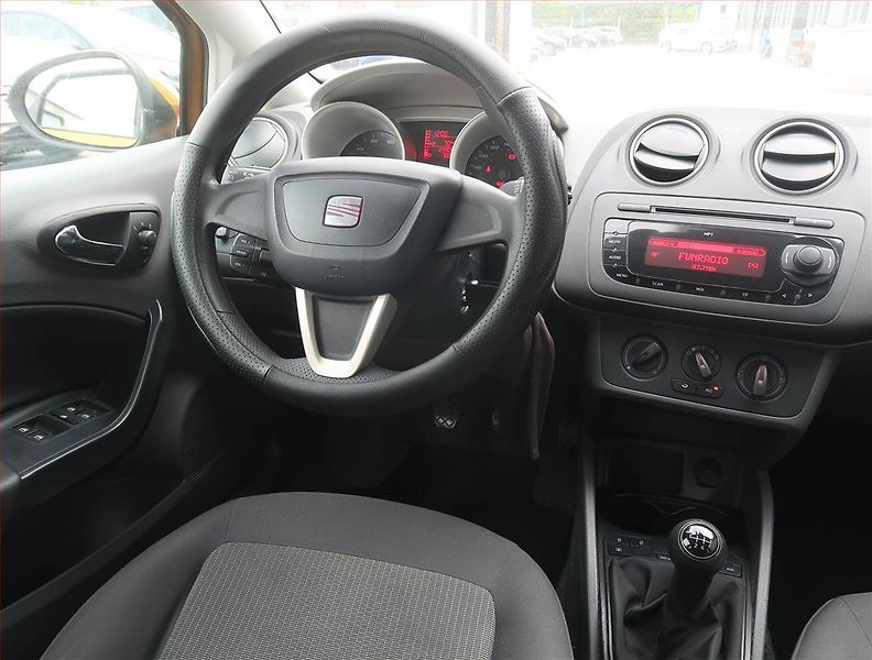 Seat Ibiza (2011) 1.4 16V, Tempomat - fotka 7 z 15