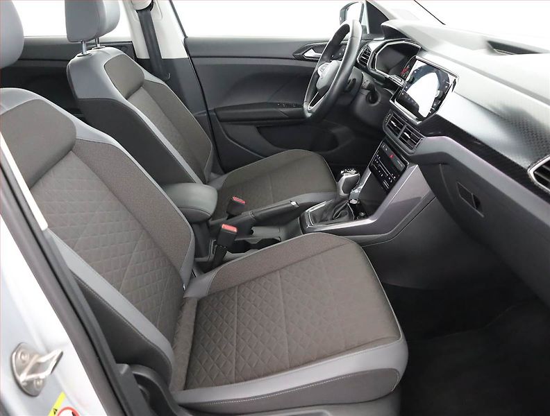 Volkswagen T-Cross (2022) R-Line 1.5 TSI - fotka 7 z 16