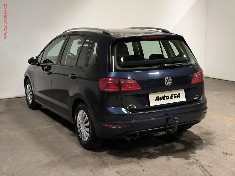 Volkswagen Golf Sportsvan (2015) 1.4 TSi, ČR, Comfortline, AC - fotka 4 z 17