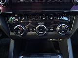 Škoda Octavia COMBI 2,0 TDI 150k M6 - náhled 24