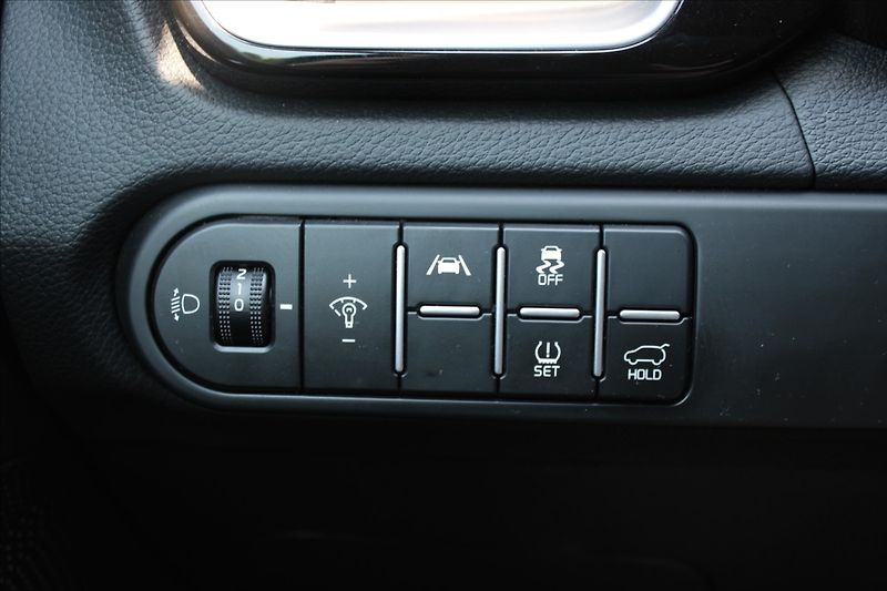 Kia ProCeed 1,5 T-GDI  1MAJ,DPH,GTLINE,JBL - fotka 12 z 41