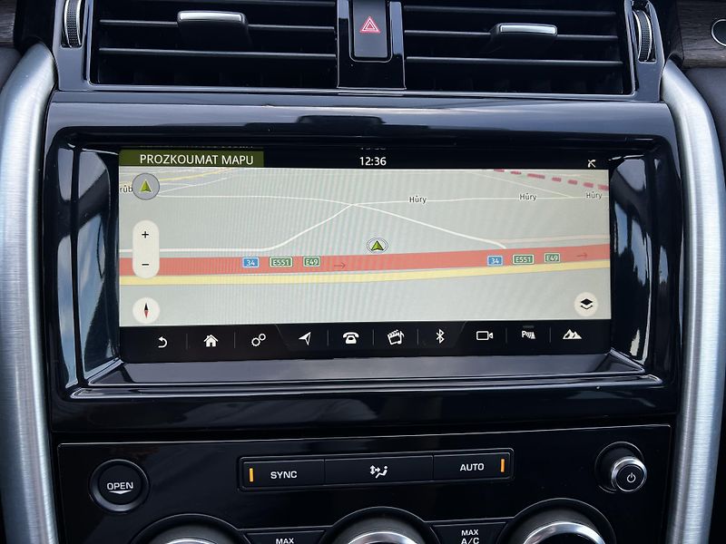 Land Rover Discovery 2.0SD4 177kW LUXURY 7-Míst TZ - fotka 16 z 27