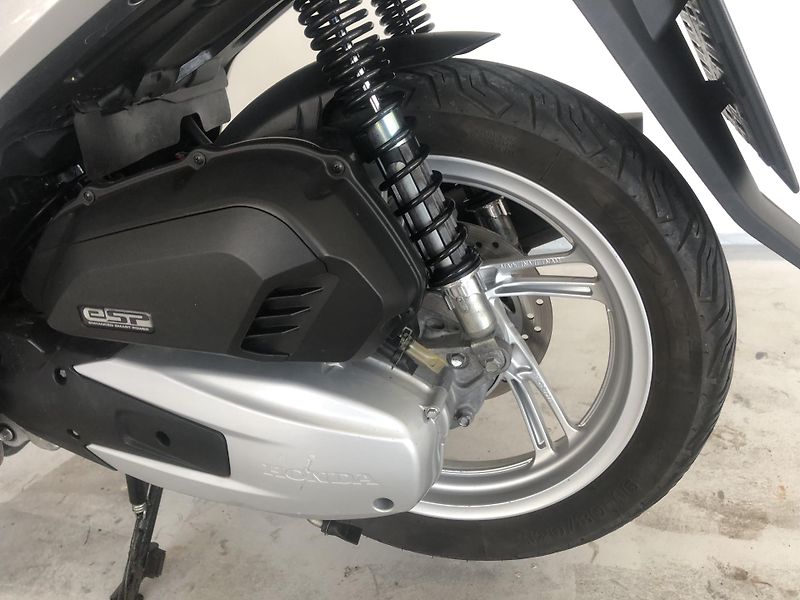 Honda SH 125i ABS - fotka 9 z 16