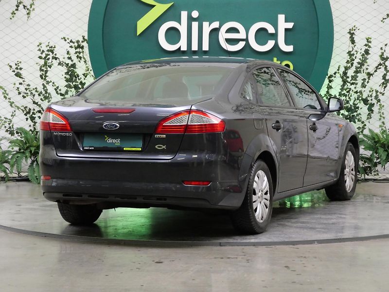Ford Mondeo - fotka 2 z 19