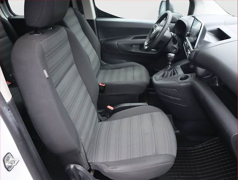 Opel Combo (2022) Edition 1.2 Turbo, 5Míst, SR - fotka 9 z 19