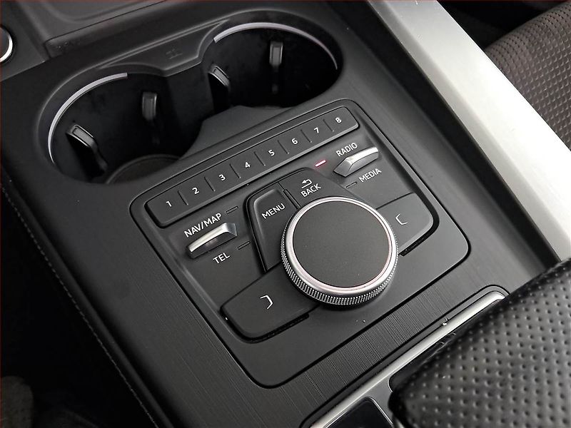 Audi A5 (2017) S-Line 2.0 TFSI - fotka 18 z 26