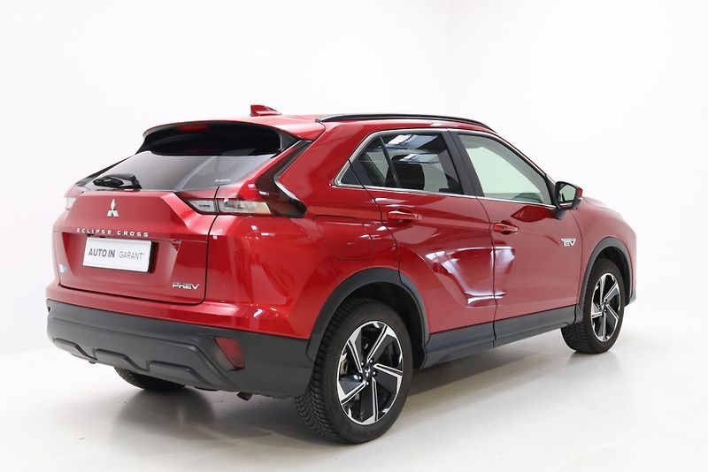 Mitsubishi Eclipse Cross (2022) 2.4i PHEV,4x4, nové ČR 1.maj. - fotka 6 z 30