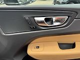 Volvo XC60 (2021) 2.0D B4 AWD Inscription - náhled 21