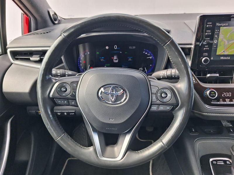Toyota Corolla 2.0 HSD e-CVT Executive VIP JB - fotka 14 z 26