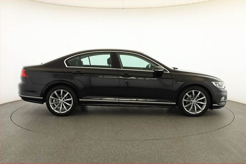 Volkswagen Passat (2018) Highline 2.0 TDI, Kůže - fotka 6 z 16