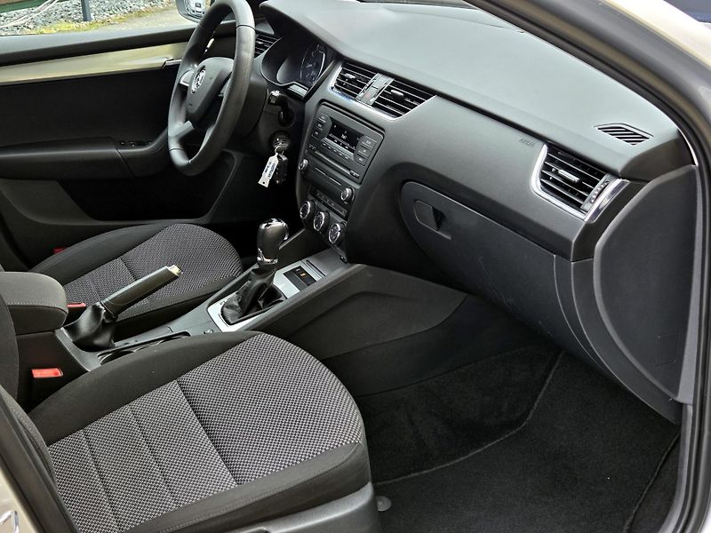Škoda Octavia 1,2TSi DSG SERV.ŠKODA - fotka 25 z 47