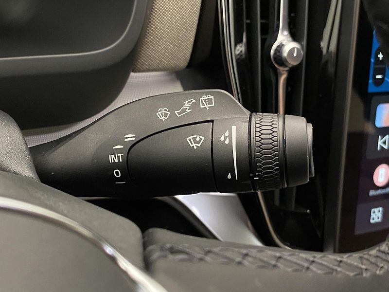 Volvo XC90 (2026) T8 AWD Plug-in CORE 7m - fotka 33 z 64