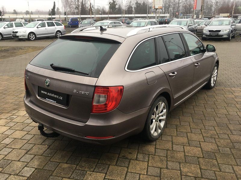 Škoda Superb (2011) II 2.0 TDi 4X4 125 kW - fotka 4 z 34