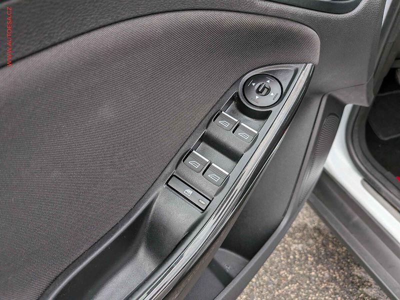 Ford Focus (2016) 2.0 TDCI, ČR, AT, bixen - fotka 11 z 18