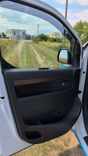 Toyota ProAce (2022) ČR L2 Automat 8 pax Webasto - fotka 5 z 28
