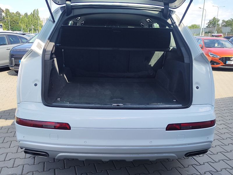 Audi Q7 3.0 TDI/200kW S-Line ČR Quattr - fotka 9 z 41