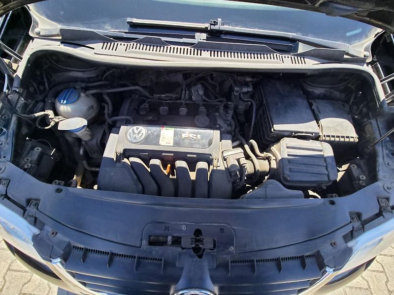 Volkswagen Touran (2005) 2,0 TSi 7 míst - fotka 10 z 10